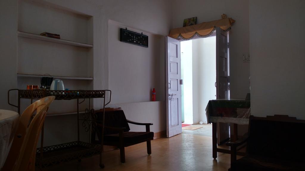 Jheelam Homestay Bhopal Ngoại thất bức ảnh