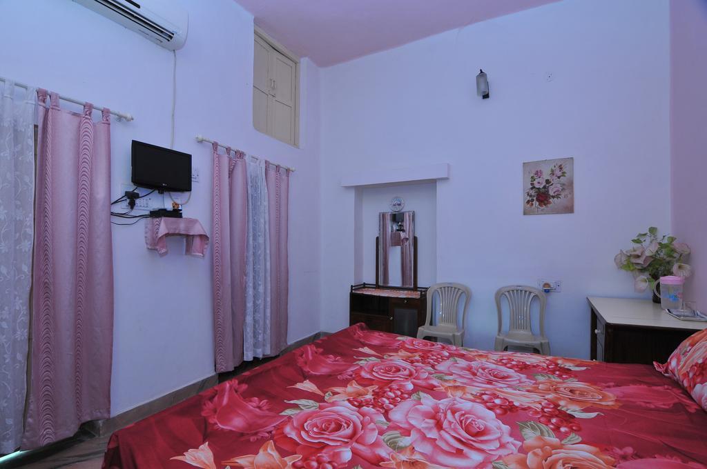 Jheelam Homestay Bhopal Ngoại thất bức ảnh